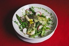 Filet z morszczuka na limonkowym risotto ze szparagami i zielonym groszkiem Elbląg