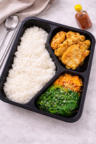 Koreański box z kotletem wieprzowym Elbląg